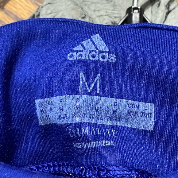 Women’s Adidas blue leggings in size M. - Picture 5 of 5
